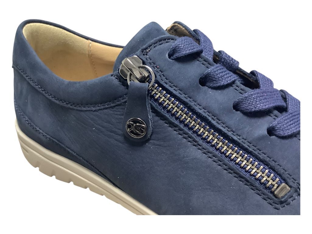 Hartjes sneakers kopen?| Van der Vlies schoenen